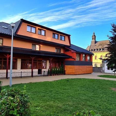 Hotel Fojtu Bruntál エクステリア 写真