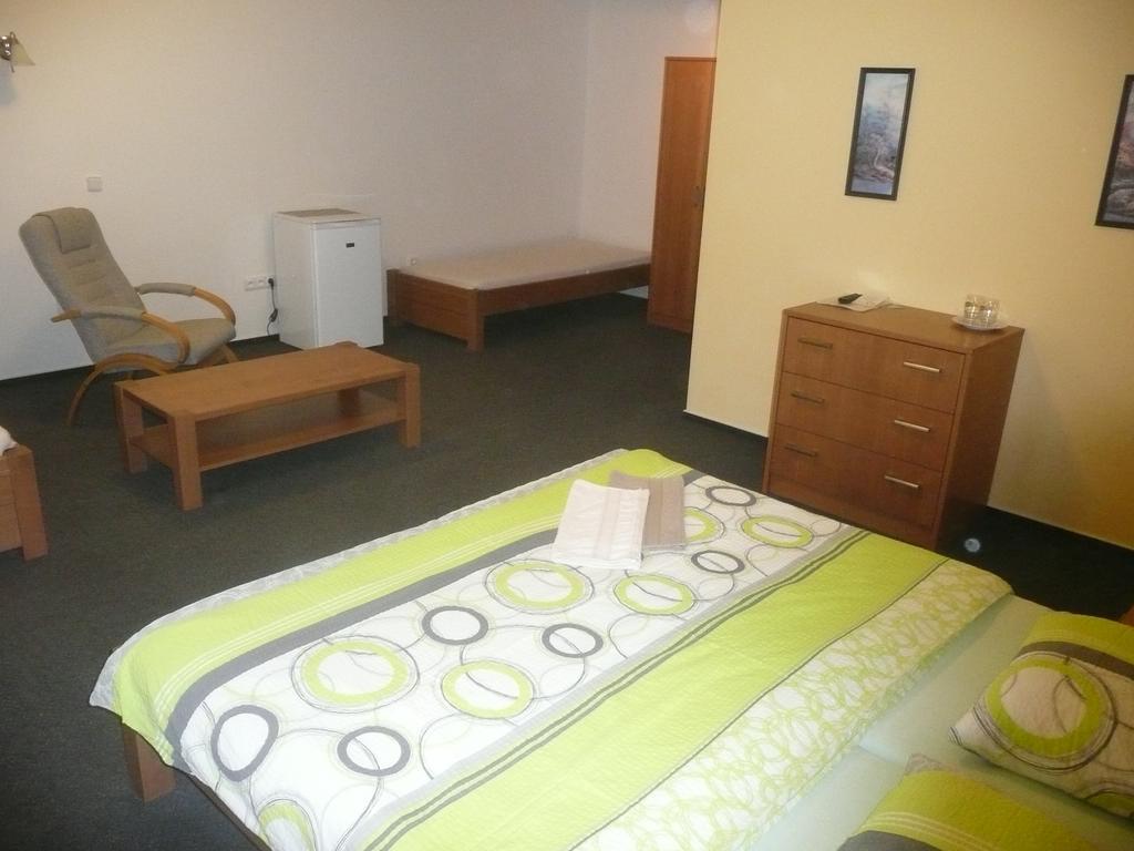 Hotel Fojtu Bruntál エクステリア 写真